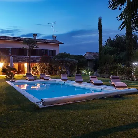 Casa-friuli Doppelhaus Prázdninový dům Gradisca dʼIsonzo